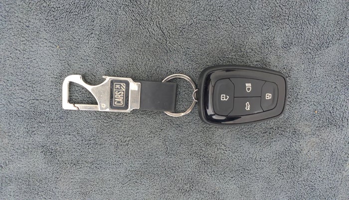 2020 Tata NEXON XZ PLUS PETROL, Petrol, Manual, 30,985 km, Key Close Up