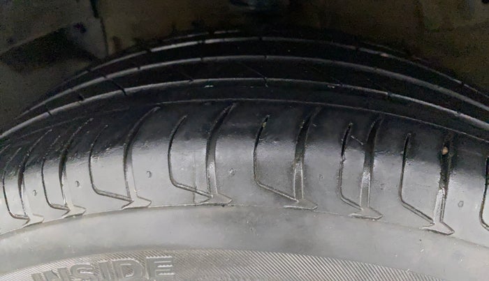 2020 Tata NEXON XZ PLUS PETROL, Petrol, Manual, 30,985 km, Right Rear Tyre Tread