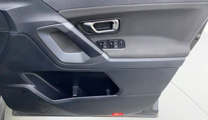 2021 Tata Harrier XT 2.0L Kryotec, Diesel, Manual, 17,030 km, Driver Side Door Panels Control
