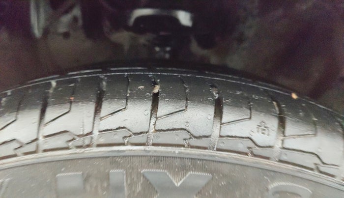 2024 Hyundai Creta SX (O) 1.5 PETROL, Petrol, Manual, 28,652 km, Right Front Tyre Tread