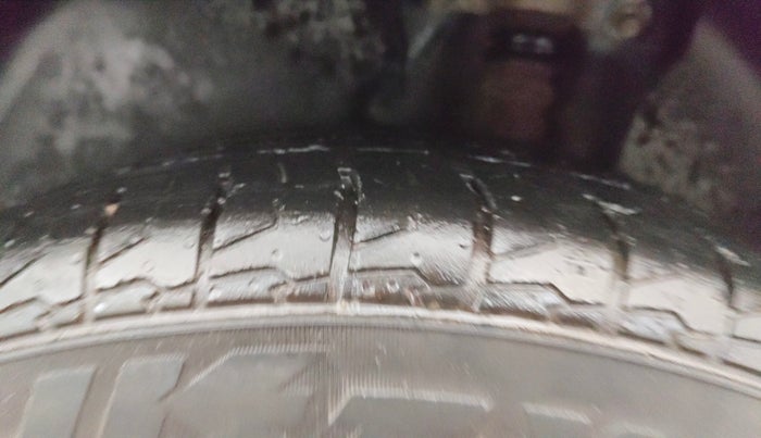 2024 Hyundai Creta SX (O) 1.5 PETROL, Petrol, Manual, 28,652 km, Left Rear Tyre Tread