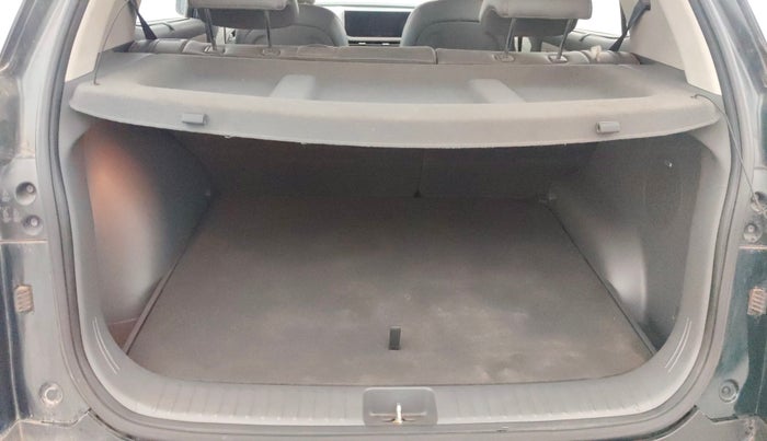 2024 Hyundai Creta SX (O) 1.5 PETROL, Petrol, Manual, 28,652 km, Boot Inside