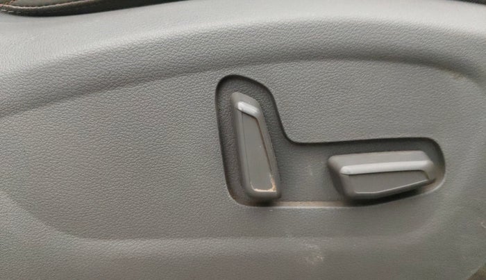 2024 Hyundai Creta SX (O) 1.5 PETROL, Petrol, Manual, 28,652 km, Driver Side Adjustment Panel