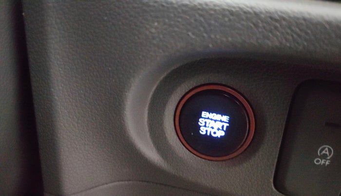 2024 Hyundai Creta SX (O) 1.5 PETROL, Petrol, Manual, 28,652 km, Keyless Start/ Stop Button