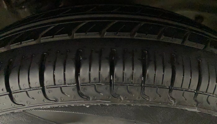 2016 Maruti Alto 800 VXI, Petrol, Manual, 17,324 km, Left Front Tyre Tread