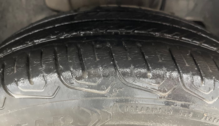 2022 Tata Tiago XZ PLUS CNG, CNG, Manual, 30,379 km, Right Front Tyre Tread