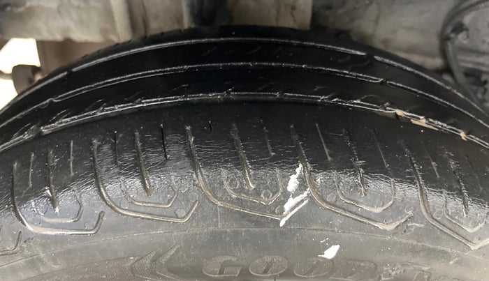 2022 Tata Tiago XZ PLUS CNG, CNG, Manual, 30,379 km, Right Rear Tyre Tread