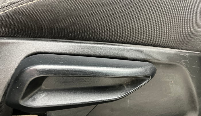 2022 Tata Tiago XZ PLUS CNG, CNG, Manual, 30,379 km, Driver Side Adjustment Panel