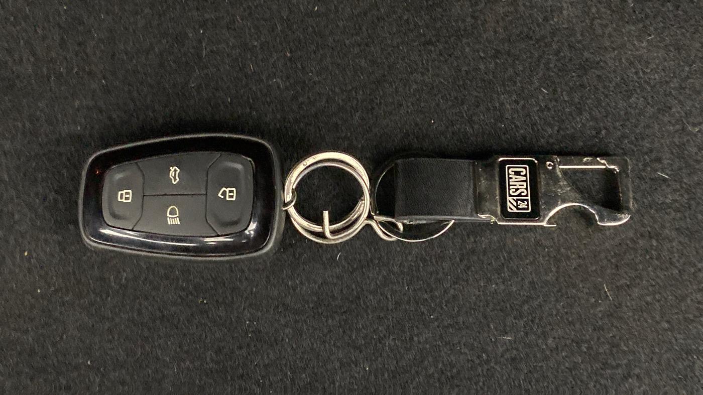 2020 Tata NEXON XZ+ 1.2, Petrol, Manual, 23,256 km, Key Close Up