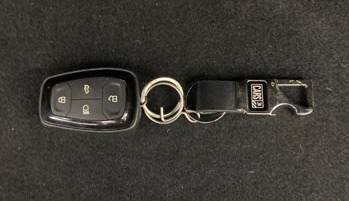 2020 Tata NEXON XZ+ 1.2, Petrol, Manual, 23,256 km, Key Close Up