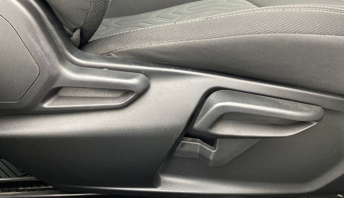 2020 Tata NEXON XZ+ 1.2, Petrol, Manual, 23,256 km, Driver Side Adjustment Panel