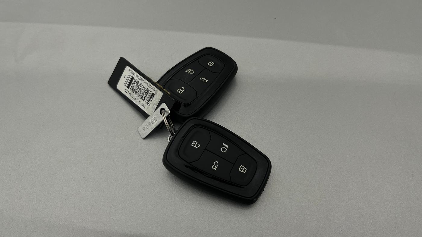 2020 Tata NEXON XZ PLUS PETROL, Petrol, Manual, 17,305 km, Key Close Up