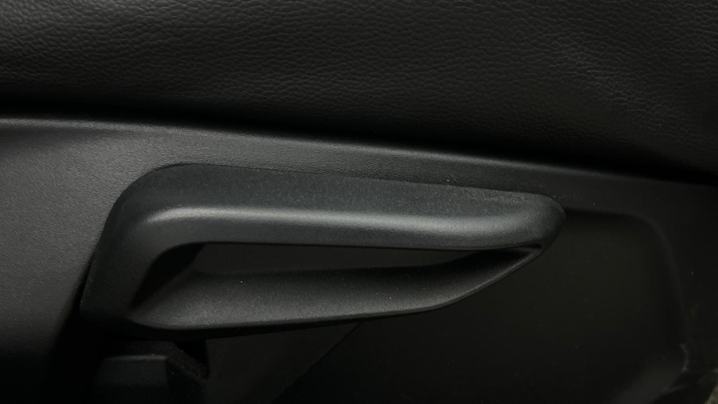 2020 Tata NEXON XZ PLUS PETROL, Petrol, Manual, 17,305 km, Driver Side Adjustment Panel