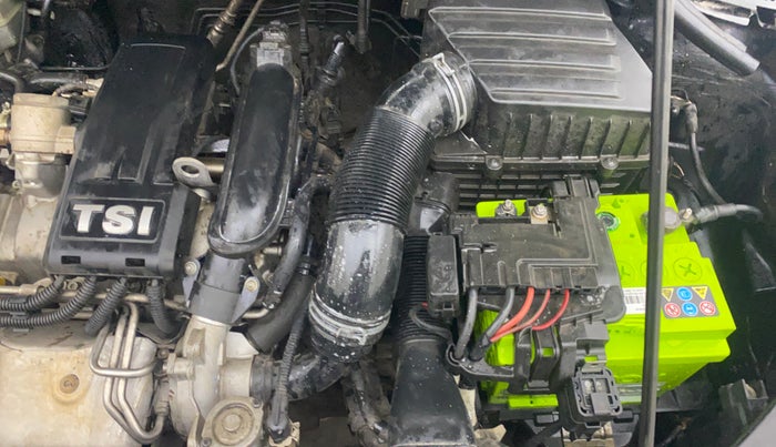 2014 Volkswagen Vento HIGHLINE PETROL AT, Petrol, Automatic, 48,605 km, Engine View - Left