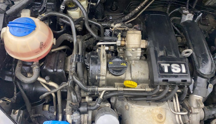 2014 Volkswagen Vento HIGHLINE PETROL AT, Petrol, Automatic, 48,605 km, Engine View - Right