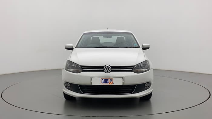 2015 Volkswagen Vento HIGHLINE 1.6 MPI, Petrol, Manual, 1,07,722 km, Front