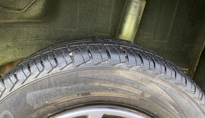 2016 Datsun Redi Go T (O), Petrol, Manual, 69,493 km, Left Rear Tyre Tread