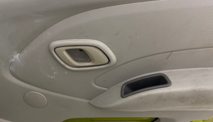 2016 Datsun Redi Go T (O), Petrol, Manual, 69,493 km, Driver Side Door Panels Control