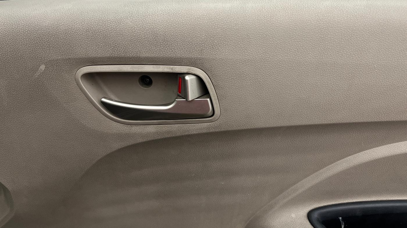 2019 Hyundai NEW SANTRO MAGNA, Petrol, Manual, 85,055 km, Driver Side Door Panels Control