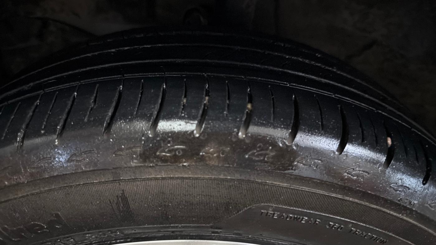 2025 Honda Amaze ZX 1.2 Petrol CVT, CNG, Automatic, 12,130 km, Left Front Tyre Tread