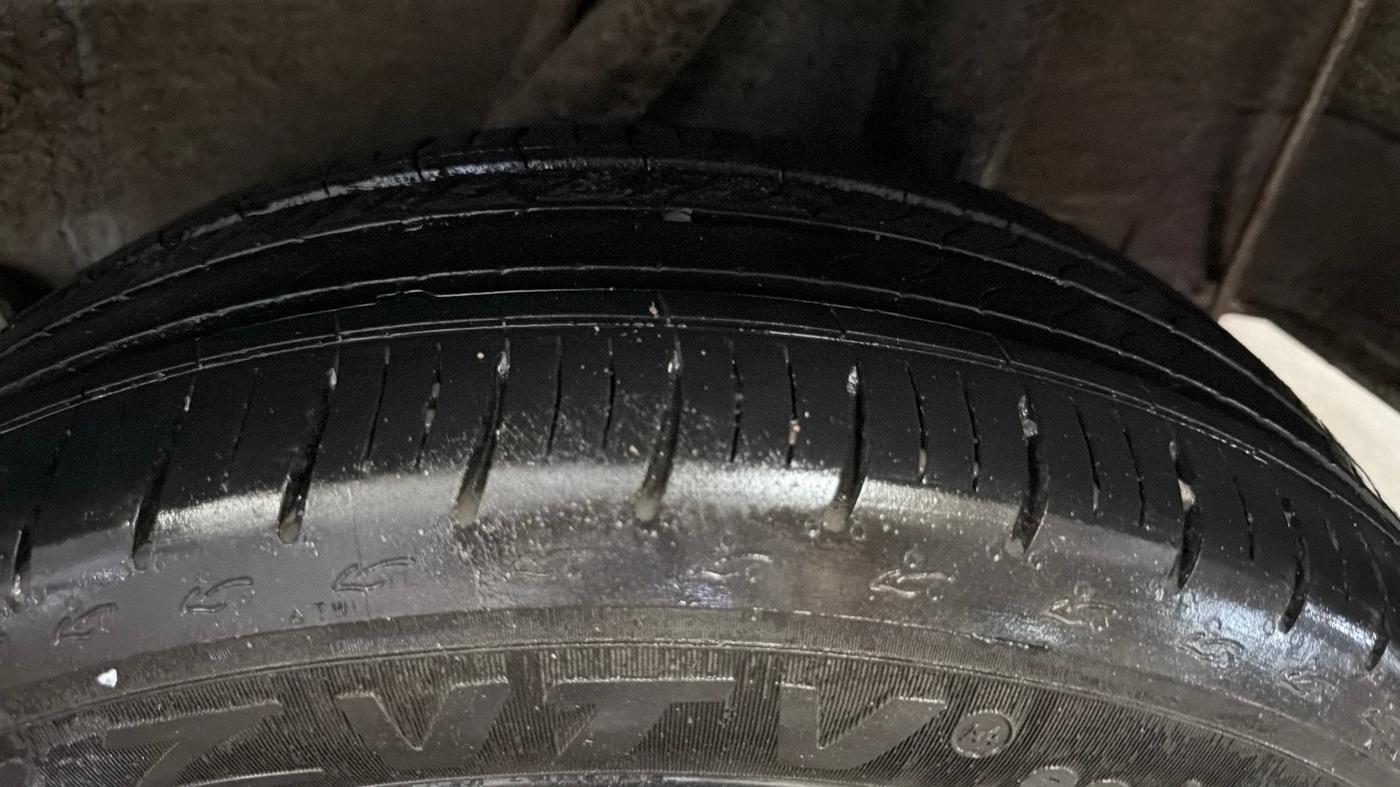 2025 Honda Amaze ZX 1.2 Petrol CVT, CNG, Automatic, 12,130 km, Left Rear Tyre Tread