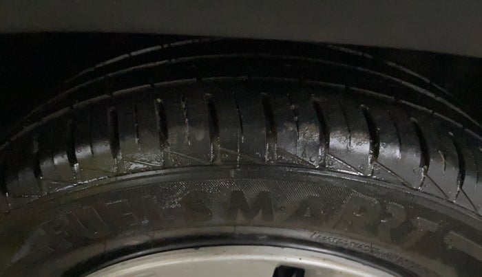 2019 Renault Kwid CLIMBER 1.0 (O), Petrol, Manual, 52,407 km, Right Front Tyre Tread