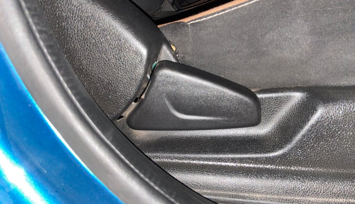 2019 Renault Kwid CLIMBER 1.0 (O), Petrol, Manual, 52,407 km, Driver Side Adjustment Panel