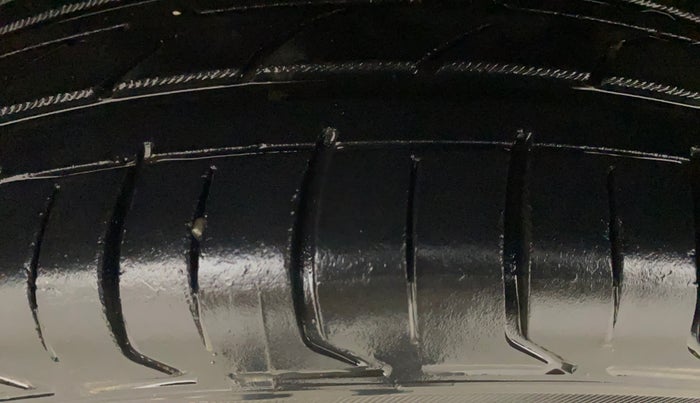 2020 KIA SELTOS HTX IVT 1.5 PETROL, Petrol, Automatic, 80,017 km, Left Front Tyre Tread