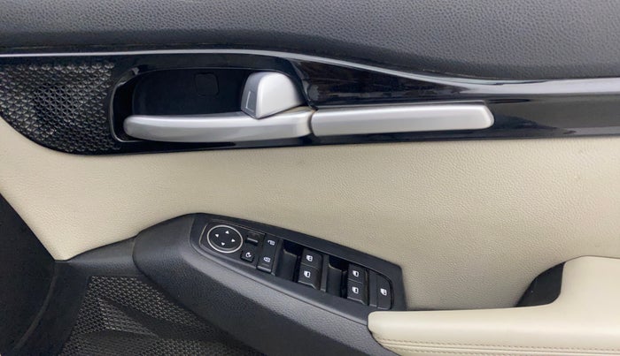 2020 KIA SELTOS HTX IVT 1.5 PETROL, Petrol, Automatic, 80,017 km, Driver Side Door Panels Control