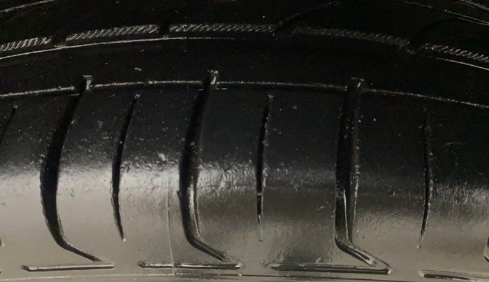 2020 KIA SELTOS HTX IVT 1.5 PETROL, Petrol, Automatic, 80,017 km, Right Front Tyre Tread