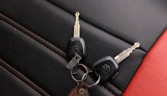 2014 Maruti Alto 800 LXI, Petrol, Manual, 37,894 km, Key Close Up