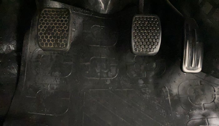 2014 Maruti Alto 800 LXI, Petrol, Manual, 37,894 km, Pedals