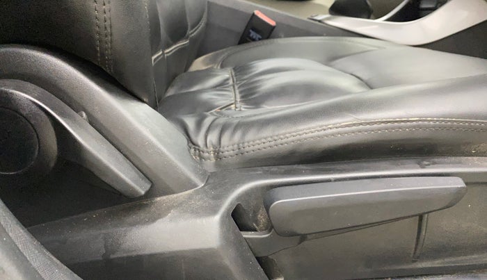 2023 Tata ALTROZ  XZ PLUS (S) , Diesel, Manual, 45,559 km, Driver Side Adjustment Panel