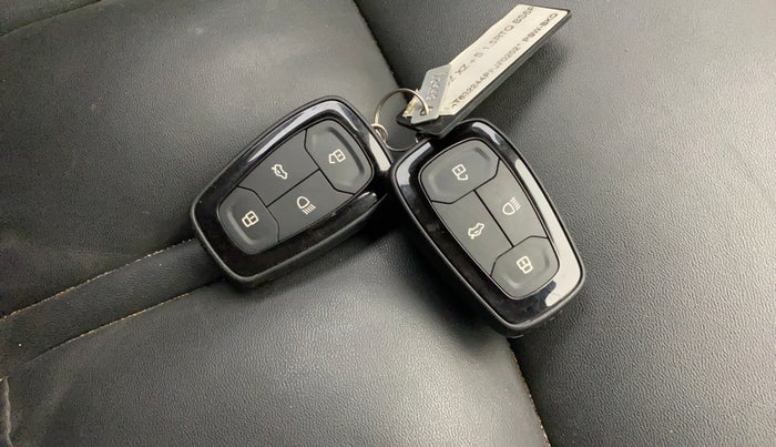 2023 Tata ALTROZ  XZ PLUS (S) , Diesel, Manual, 45,559 km, Key Close Up