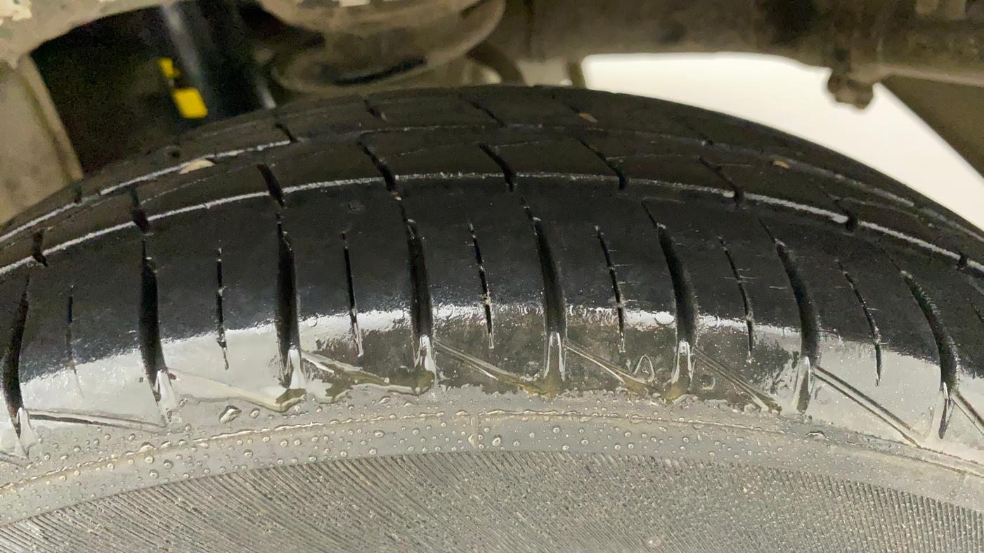 2013 Maruti Alto 800 LXI, Petrol, Manual, 58,409 km, Left Rear Tyre Tread