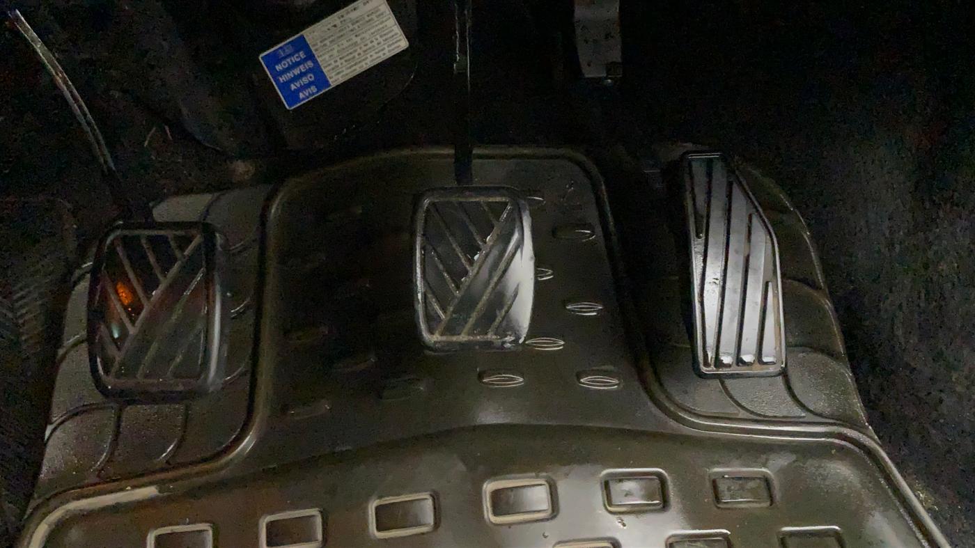 2016 Maruti Baleno ALPHA PETROL 1.2, Petrol, Manual, 86,333 km, Pedals