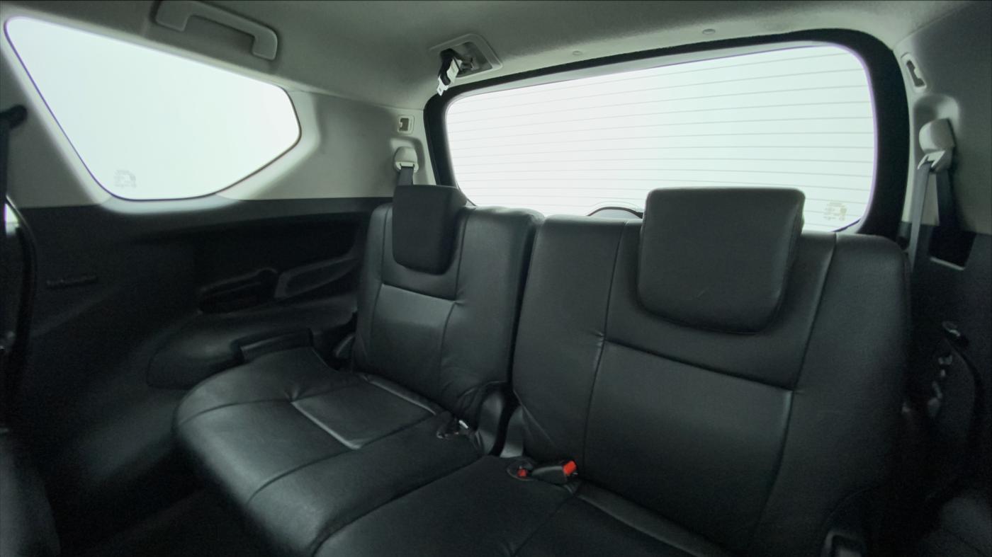 2017 Toyota Innova Crysta 2.4 GX 7 STR, Diesel, Manual, 76,346 km, Third Seat Row ( optional )