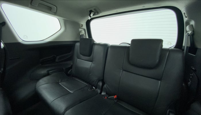 2017 Toyota Innova Crysta 2.4 GX 7 STR, Diesel, Manual, 76,346 km, Third Seat Row ( optional )