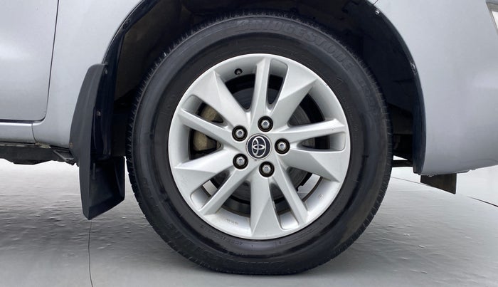 2017 Toyota Innova Crysta 2.4 GX 7 STR, Diesel, Manual, 76,346 km, Right Front Wheel