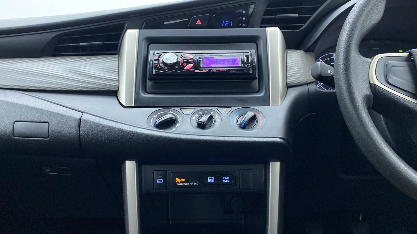 2017 Toyota Innova Crysta 2.4 GX 7 STR, Diesel, Manual, 76,346 km, Air Conditioner