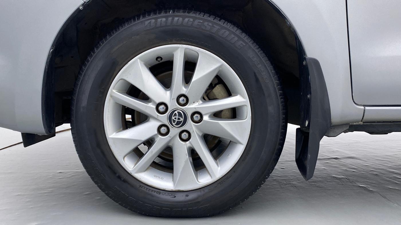 2017 Toyota Innova Crysta 2.4 GX 7 STR, Diesel, Manual, 76,346 km, Left Front Wheel