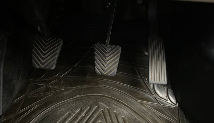 2013 Hyundai i20 MAGNA (O) 1.2, Petrol, Manual, 61,150 km, Pedals