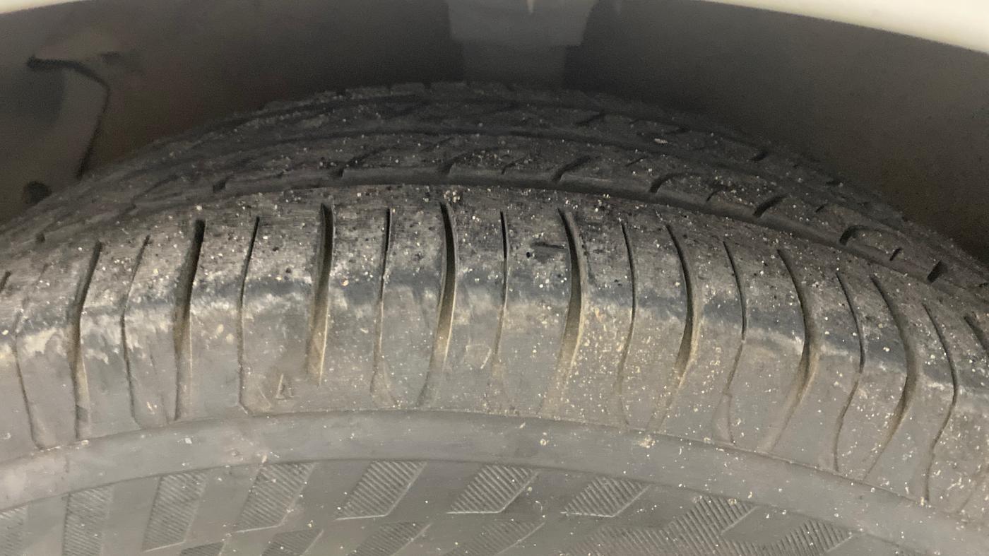 2013 Hyundai i20 MAGNA (O) 1.2, Petrol, Manual, 61,150 km, Left Front Tyre Tread