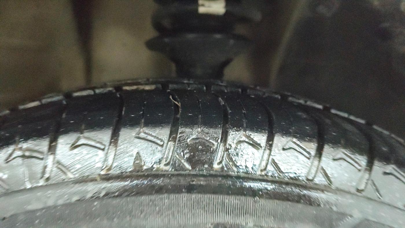 2022 Maruti Celerio ZXI AMT, Petrol, Automatic, 47,442 km, Right Front Tyre Tread