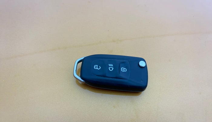 2018 Tata Tiago XZ PETROL, Petrol, Manual, 57,408 km, Key Close Up