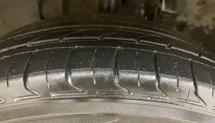 2018 Tata Tiago XZ PETROL, Petrol, Manual, 57,408 km, Right Front Tyre Tread