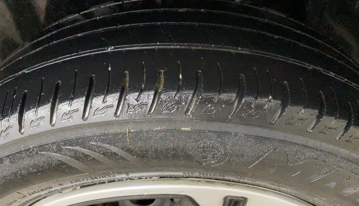 2020 Maruti Vitara Brezza LXI, Petrol, Manual, 77,545 km, Left Rear Tyre Tread