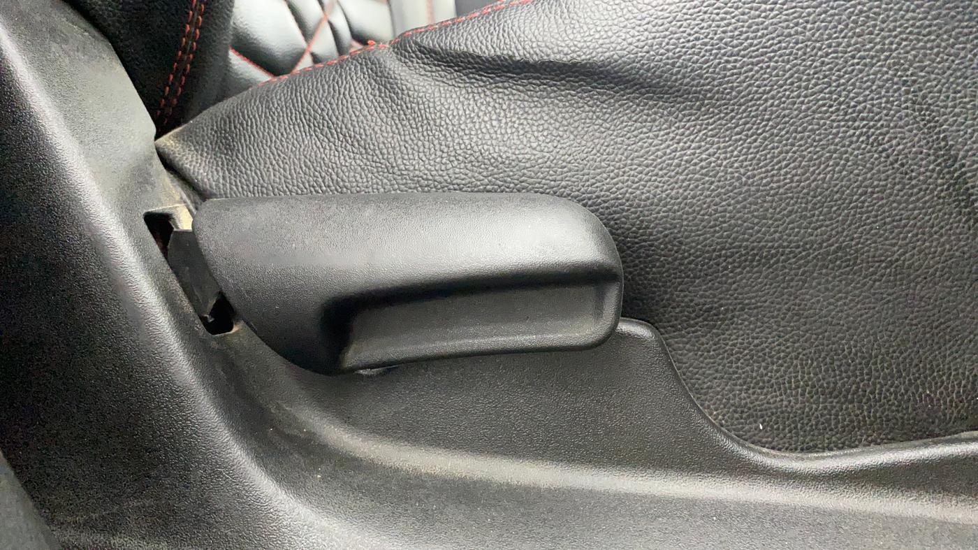 2020 Maruti Vitara Brezza LXI, Petrol, Manual, 77,545 km, Driver Side Adjustment Panel
