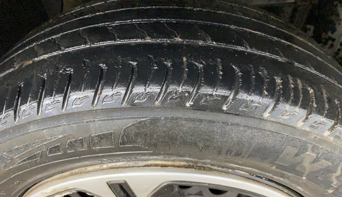 2020 Maruti Vitara Brezza LXI, Petrol, Manual, 77,545 km, Right Front Tyre Tread