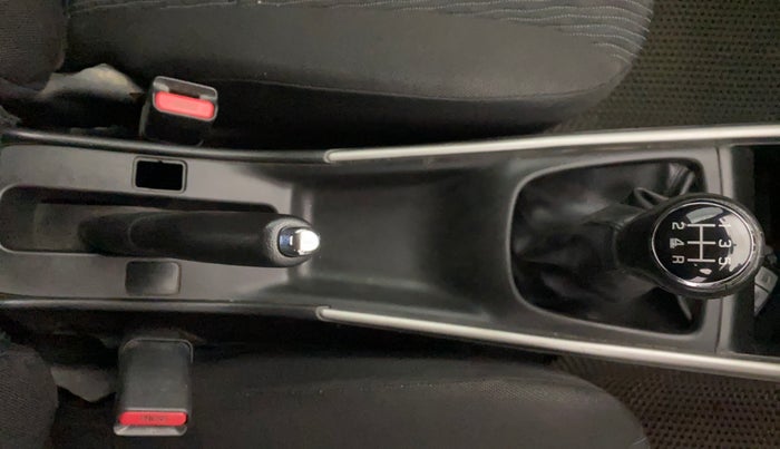 2018 Maruti Baleno ALPHA PETROL 1.2, Petrol, Manual, 65,309 km, Gear Lever